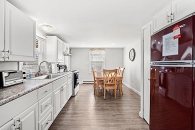 8 Commonwealth Ave unit 1 down, Salisbury, MA 01952 - photo 3