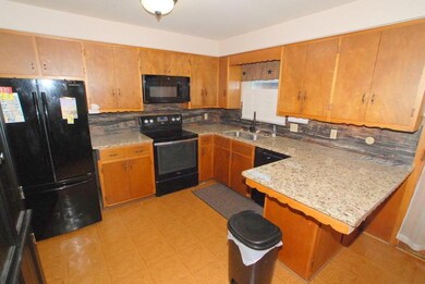 927 Norris Dr, Columbus, OH 43224 - photo 7