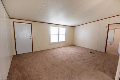 121 Northfield Rd, Statesville, NC 28625 - photo 4