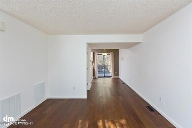 07-Living Room MS_8366