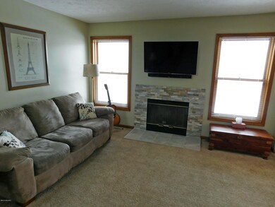 2619E E Highland View Cir SE unit 6, Grand Rapids, MI 49506 - photo 3