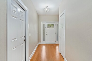 6013 Trestle St-01