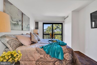 1001 26th St NW unit 607, Washington, DC 20037 - photo 4