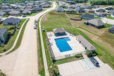 44-web-or-mls-3300-gray-birch-dr