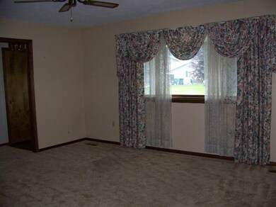 2627 N Carmelo Ln, La Porte, IN 46350 - photo 2