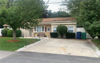 14 Independence Dr, Warwick, RI 02888 - photo 2