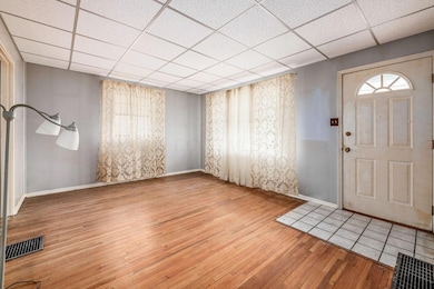 L_540_Clark_Ave010