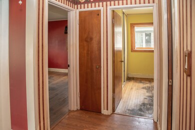 2337 S Scott St, Des Plaines, IL 60018 - photo 7