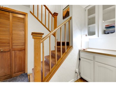 590 S 71st St, Springfield, OR 97478 - photo 7