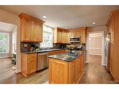 ALL NEW KITCHEN - Cabinets, Granite, Tile Backspla