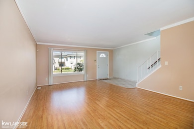 28306 Universal Dr, Warren, MI 48092 - photo 5