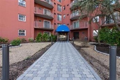Sagamore Place Condominiums unit 1001, Quincy, MA 02171 - photo 2