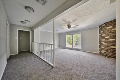 10071 Woodhollow Dr, Conroe, TX 77385 - photo 6