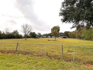 29314 Cherokee Ln, Waller, TX 77484 - photo 3