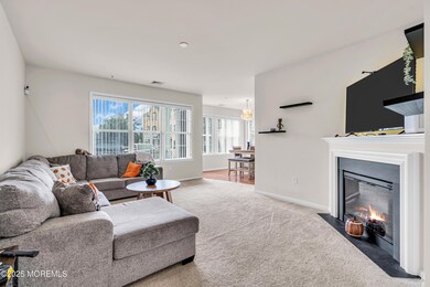 211 Mill Pond Way unit 25, Eatontown, NJ 07724 - photo 5