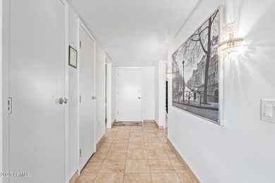 10548 W Ocotillo Dr, Sun City, AZ 85373 - photo 6