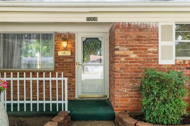 1008 Livingston Dr, Hurst, TX 76053 - photo 4