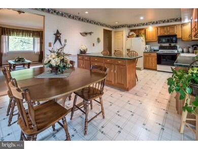 182 Niantic Rd, Barto, PA 19504 - photo 6