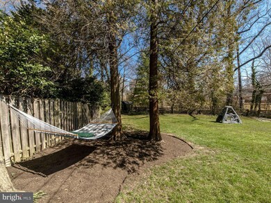 2833 Cleave Dr, Falls Church, VA 22042 - photo 3