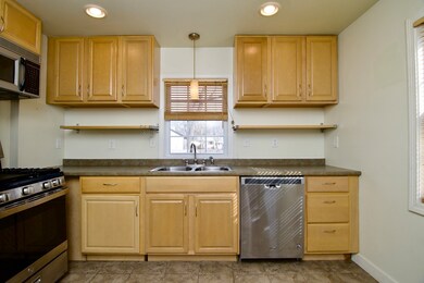 83 Lorimer St, Indian Orchard, MA 01151 - photo 6