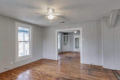 900 W Chestnut St, Denison, TX 75020 - photo 2