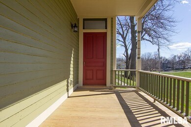 529 W 14th St, Davenport, IA 52803 - photo 3