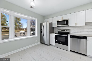 19728 Wootton Ave, Poolesville, MD 20837 - photo 5