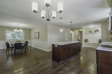 Large Eat-In area