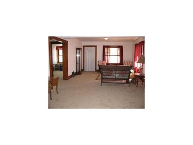 Living Room. Conbination formal dining room and li