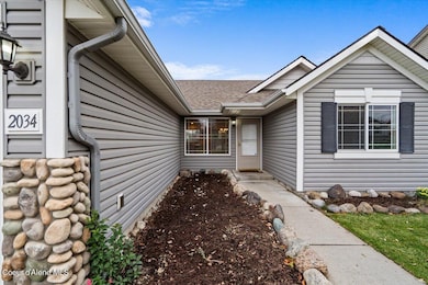 04-Front entry & walkway