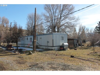 654 N Johnson St, Prairie City, OR 97869 - photo 3