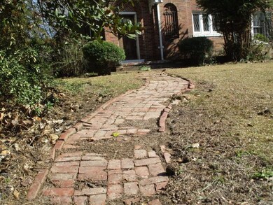 124 Jackson St, Hazlehurst, MS 39083 - photo 2