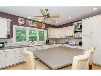 1726 Wolf River Ln NW, Cedar Rapids, IA 52405 - photo 5