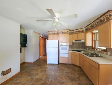 205 S 13th Ave, Paragould, AR 72450 - photo 4