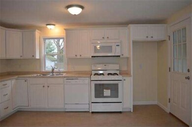 19 Verne St, Brockton, MA 02301 - photo 4