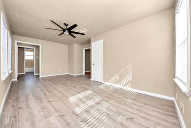2510 Delaware Ave, League City, TX 77573 - photo 5