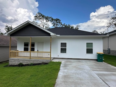 2215 Perry St, Little Rock, AR 72205 - photo 2