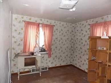 Studio/Study/Office.