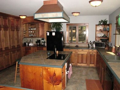 32 Hidden Pond Ln, Northfield, MA 01360 - photo 5