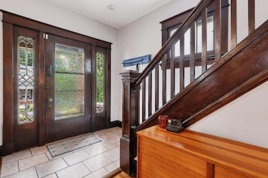 9-web-or-mls-Holmesdale Ct-2805-009