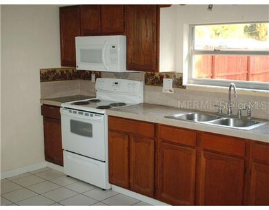 38549 Naomi Ave, Zephyrhills, FL 33542 - photo 4