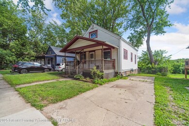 04-1216-Parkview-St-Lansing-MI-48912-Win