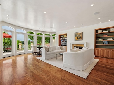 2683 E Lake of the Isles Pkwy, Minneapolis, MN 55408 - photo 5