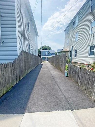 349 Warren St, Fall River, MA 02721 - photo 4