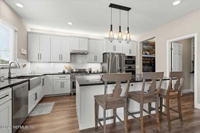 18-Kitchen