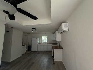 109 Mcphail St, Tomball, TX 77375 - photo 5