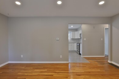 1135 Belden Rd, Columbus, OH 43229 - photo 6