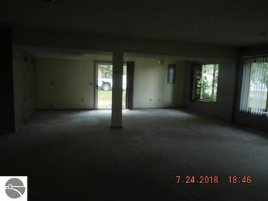 4927 E Center St, Au Gres, MI 48703 - photo 7