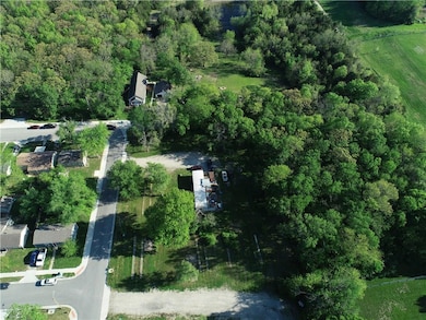 501 18th St, Osawatomie, KS 66064 - photo 5