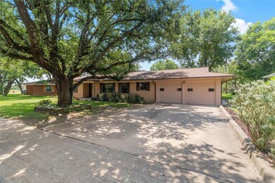 1003 Sunset Dr, Ennis, TX 75119 - photo 3